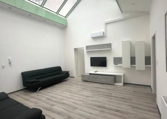 Grosses ,helles & Stillvolles Im Herzen Von *